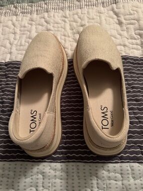TOMS Natural Canvas Slip-On Espadrille Sneakers